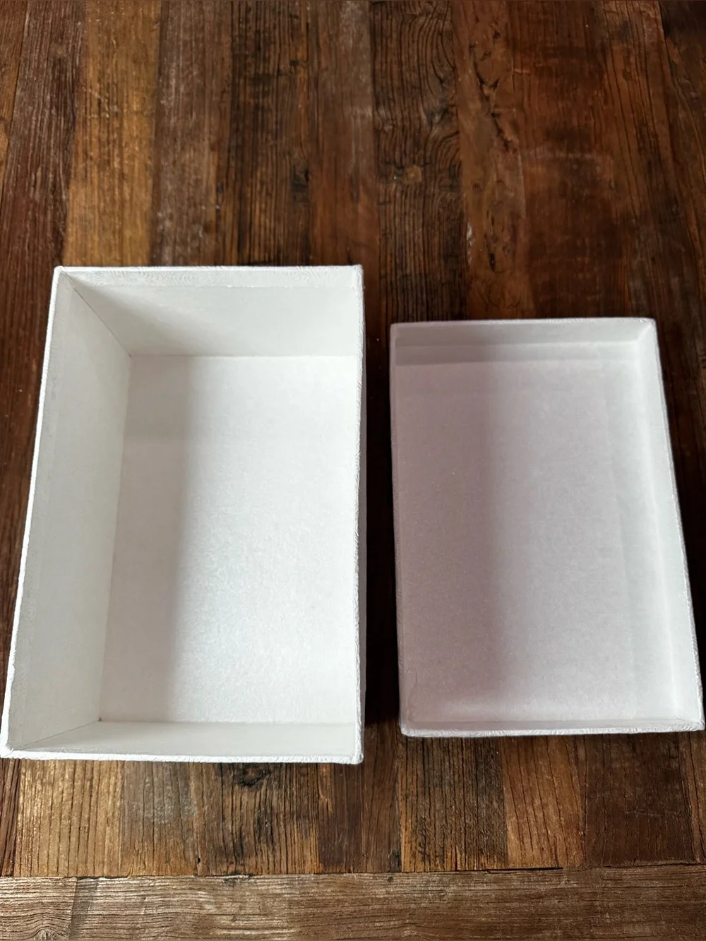 Embossed Rose Pattern Gift box Sheet - White